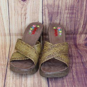 Bongo Wedge Heels Size 10M Woven Slip On Women's
